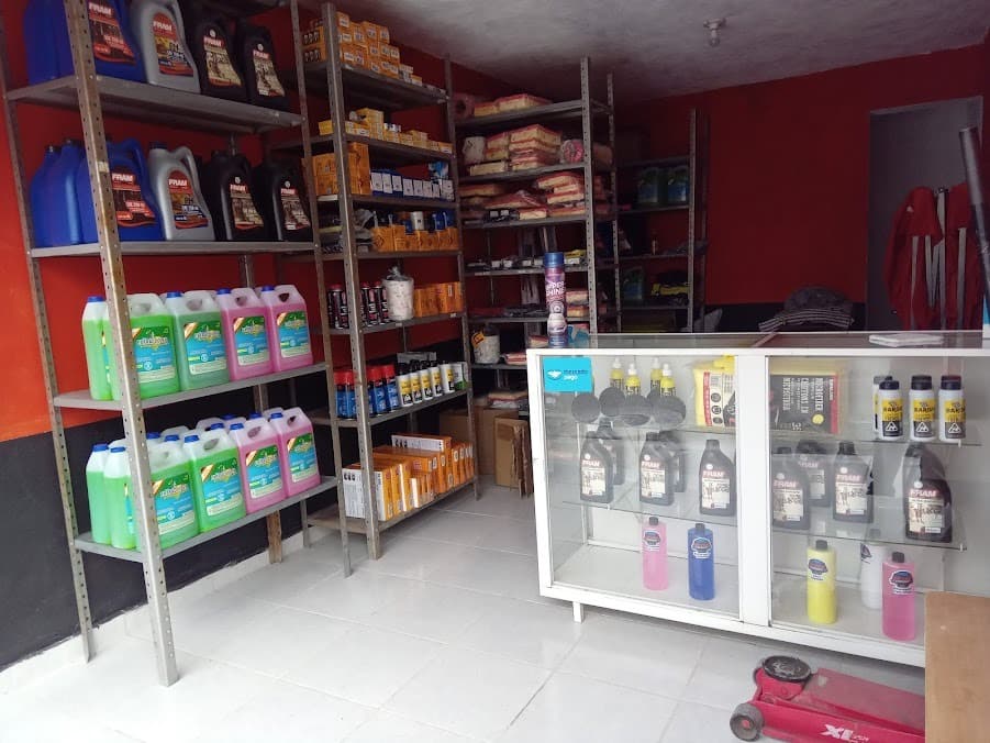 Refaccionaria valle de santiago en Querétaro